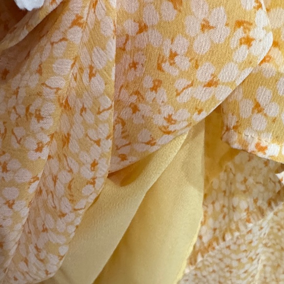 LOFT Yellow Floral Blouse - Picture 7 of 9